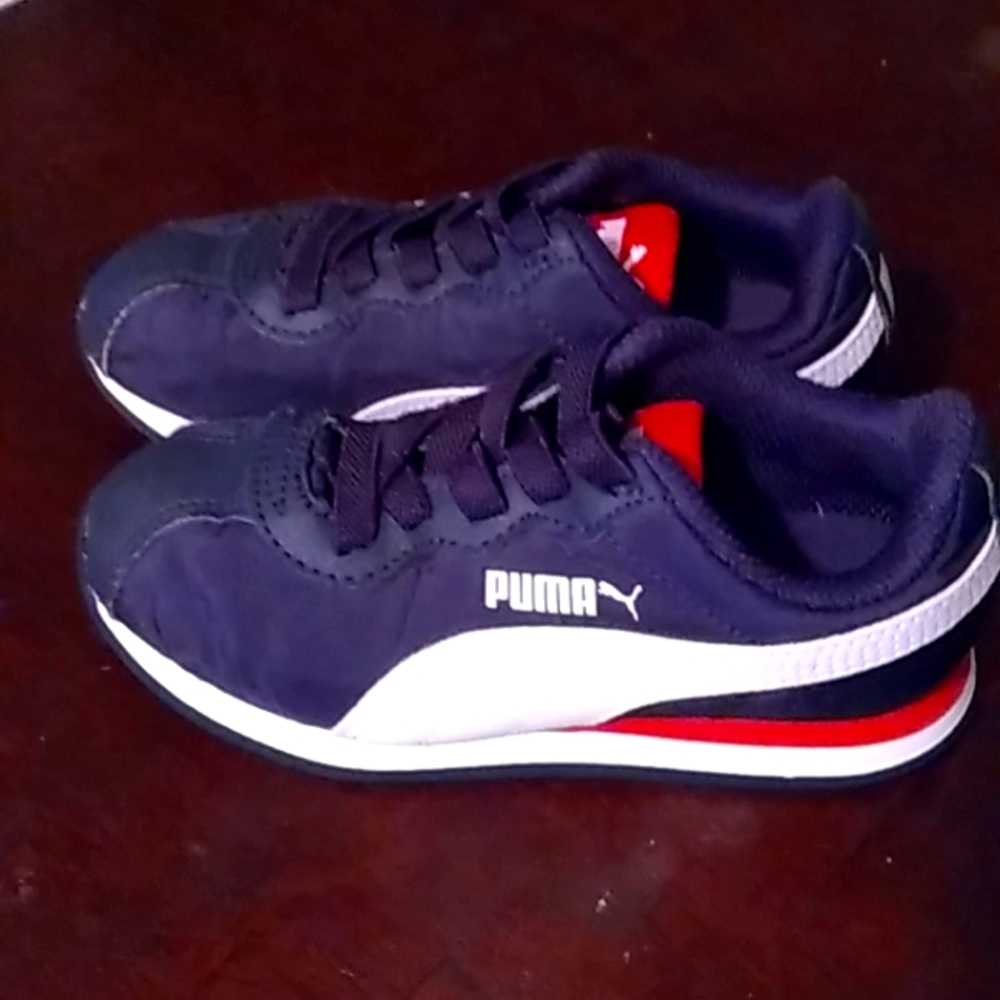 Boys shoes